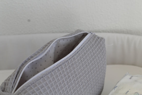 Necessaire Simples | Waffle Cinza e Pintas