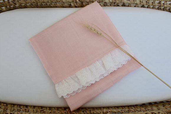 Fralda de Pano Cor de Rosa | Com Bordado Inglês