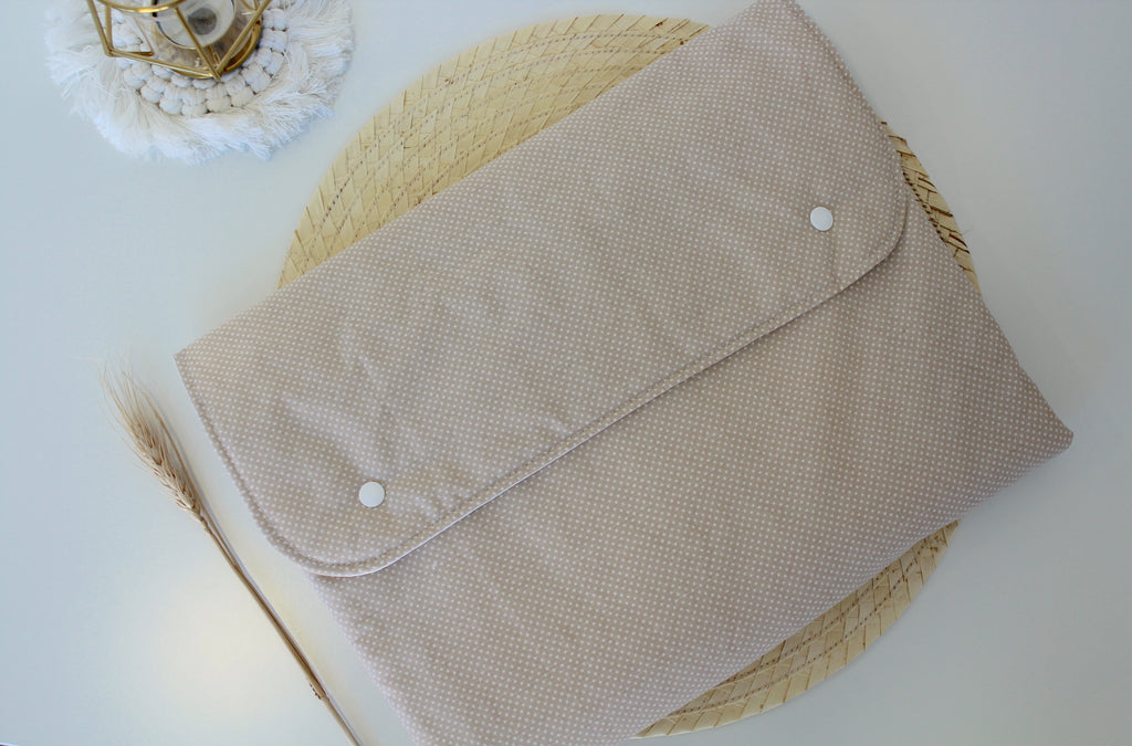 Muda Fraldas Portátil Com Bolsos | Bege Pintas