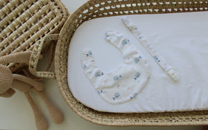 Babete + Prende Chupeta Baleias